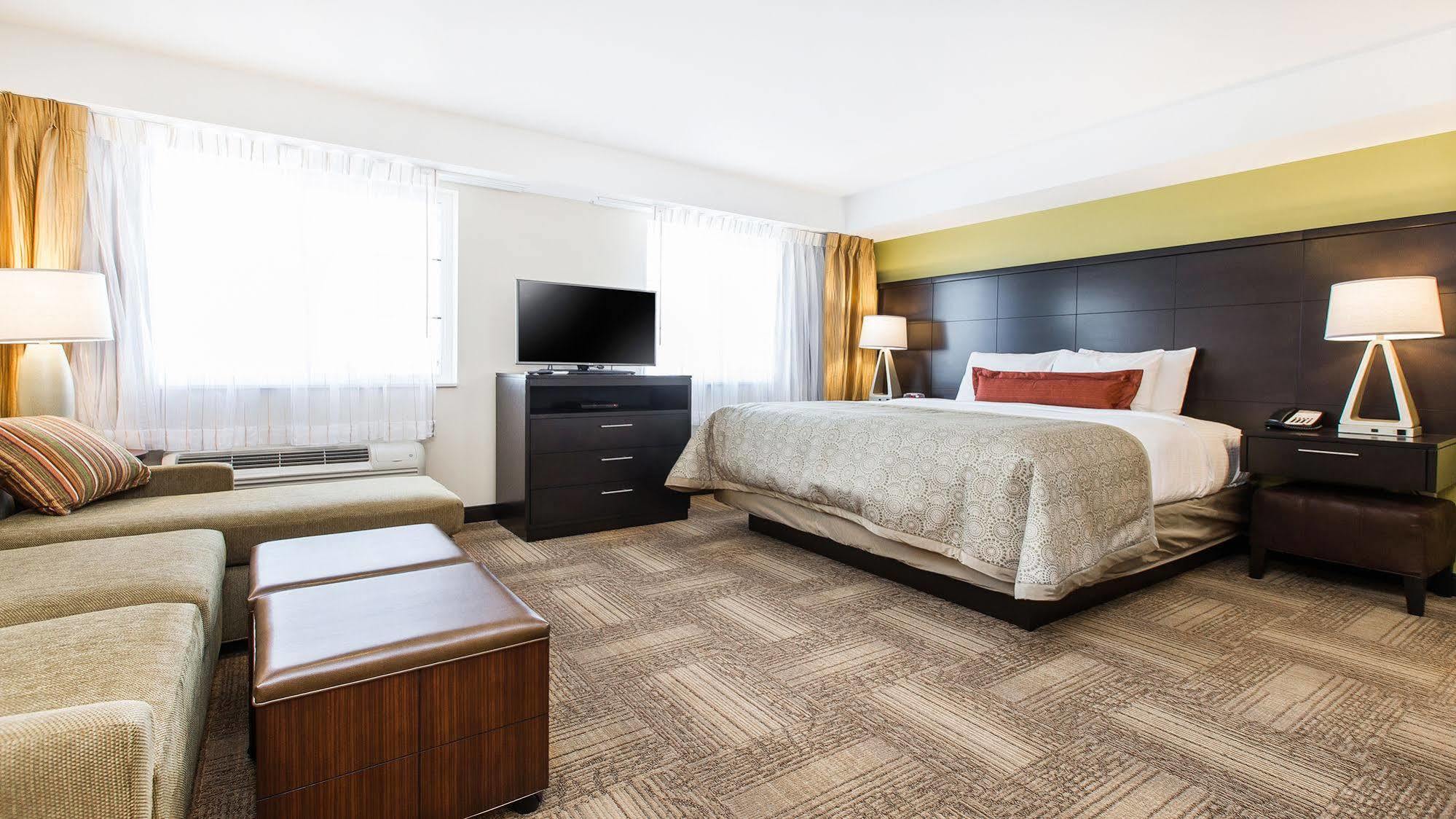 Staybridge Suites West Edmonton By Ihg Kültér fotó